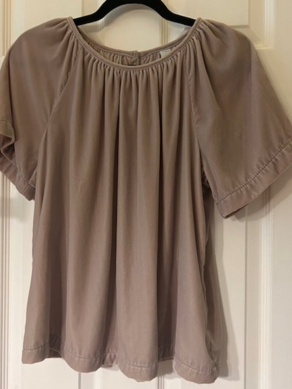 Old Navy Tan Velvet Puff Sleeve Flowy Top Womens Size Large Soft Holiday